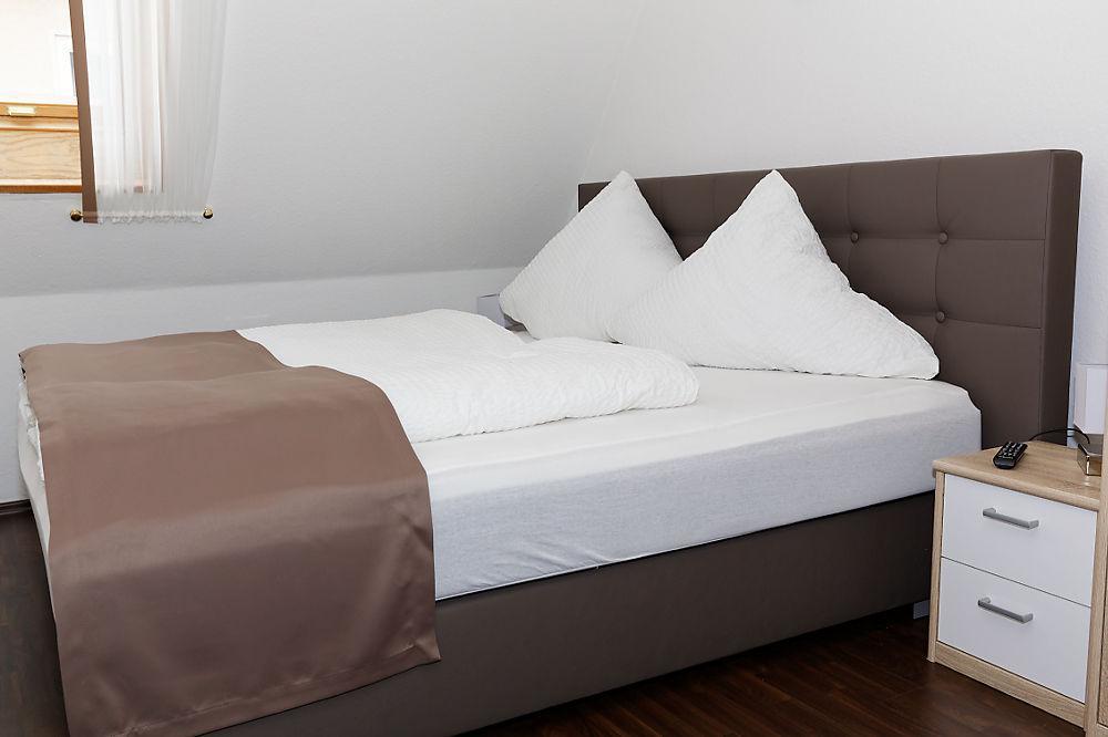Hotel Huettl - Garni فورمز المظهر الخارجي الصورة